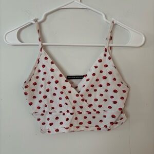 brandy melville white and red strawberry print v neck cropped tank top.🍓